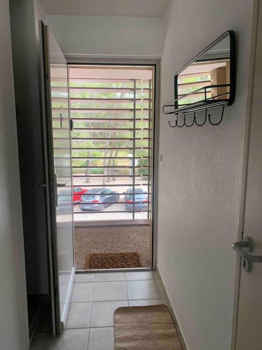 Les Appartements De La Marina Санари-сюр-Мер Экстерьер фото